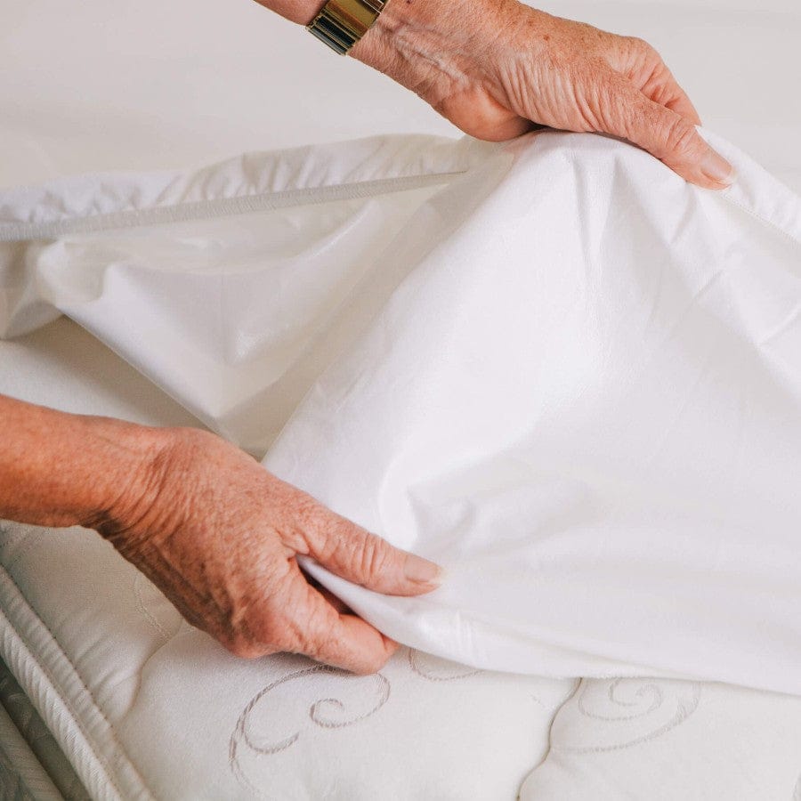 Quintro Healthcare Continence Conni Micro-Plush - King Waterproof Fitted Sheet