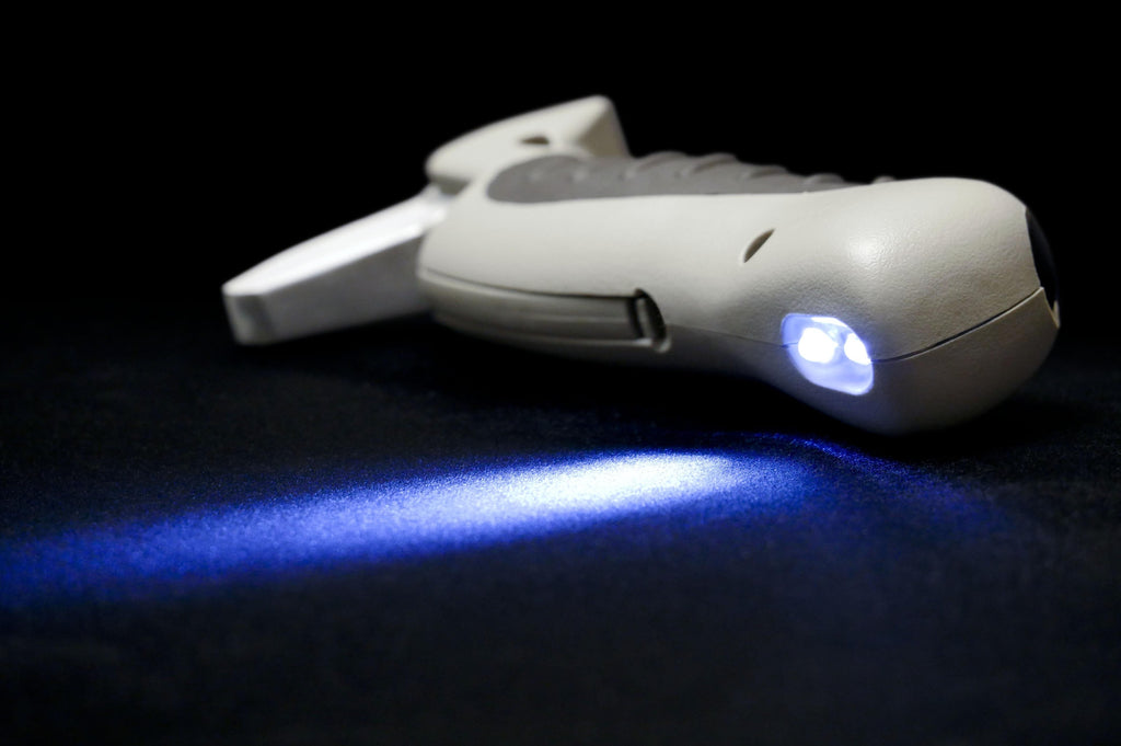 Built-in LED torch on the Car Assurance Handle