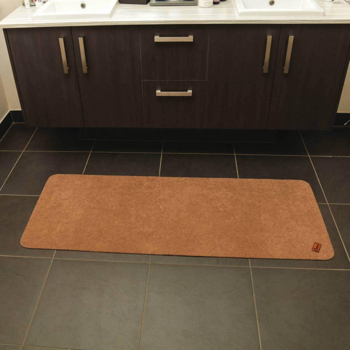 Quintro Healthcare Bathroom & Toilet Conni Floor Mat - Long Runner